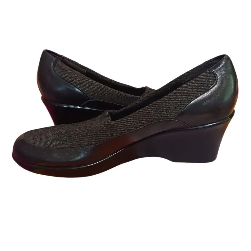 Munro American Kayla Slip On  Black Slip-On Shoes  Brown 7.5